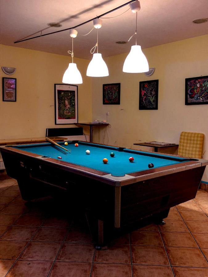 Whole Basement Former Pub3 For Bachelor / Bachelorette Party 布达佩斯 外观 照片