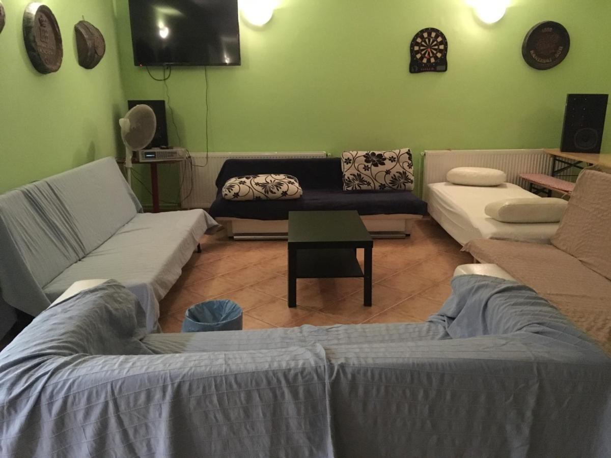 Whole Basement Former Pub3 For Bachelor / Bachelorette Party 布达佩斯 外观 照片