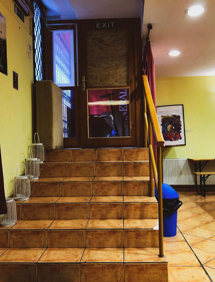 Whole Basement Former Pub3 For Bachelor / Bachelorette Party 布达佩斯 外观 照片