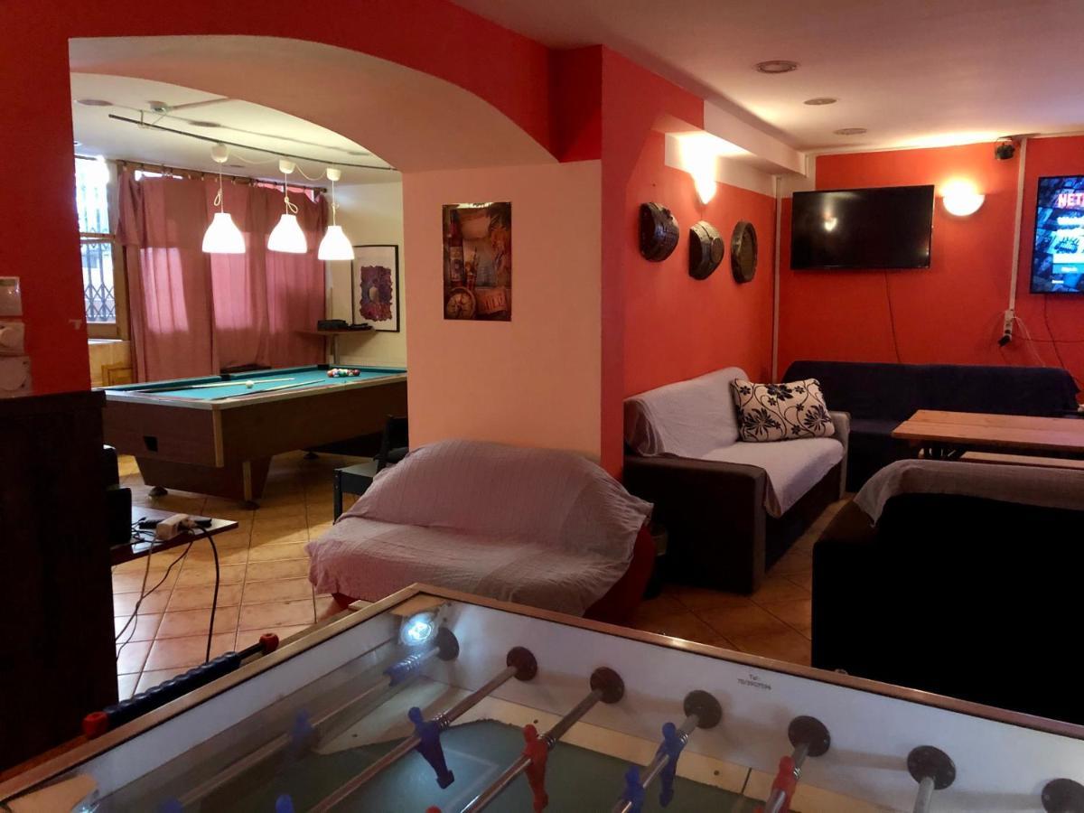 Whole Basement Former Pub3 For Bachelor / Bachelorette Party 布达佩斯 外观 照片