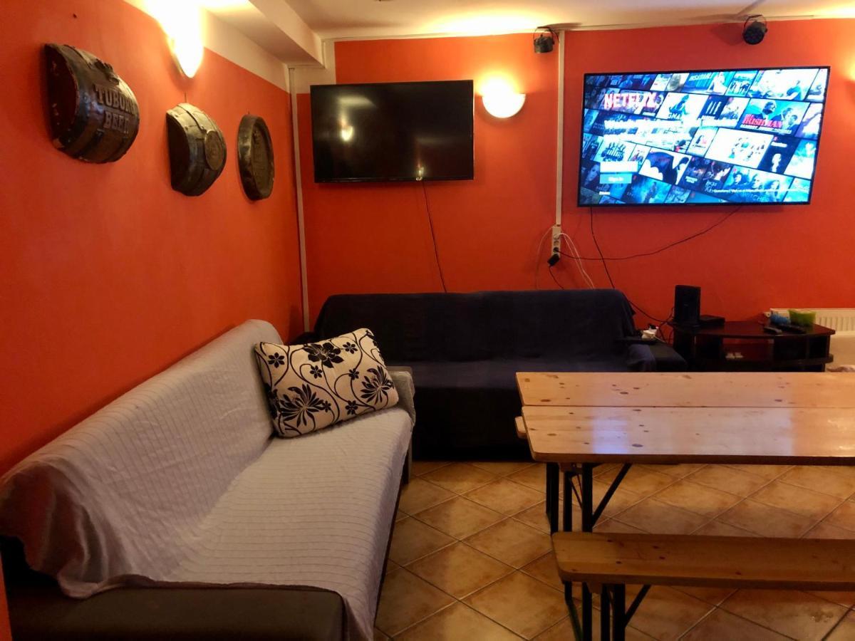 Whole Basement Former Pub3 For Bachelor / Bachelorette Party 布达佩斯 外观 照片