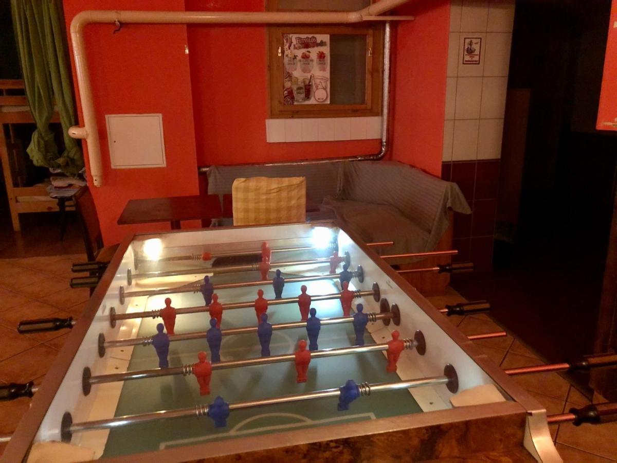 Whole Basement Former Pub3 For Bachelor / Bachelorette Party 布达佩斯 外观 照片
